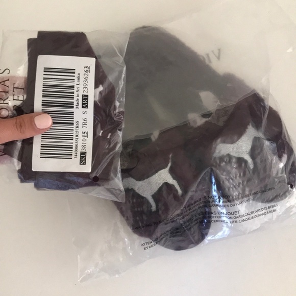 New Victoria’s Secret PINK Slipper SET - Picture 6 of 8